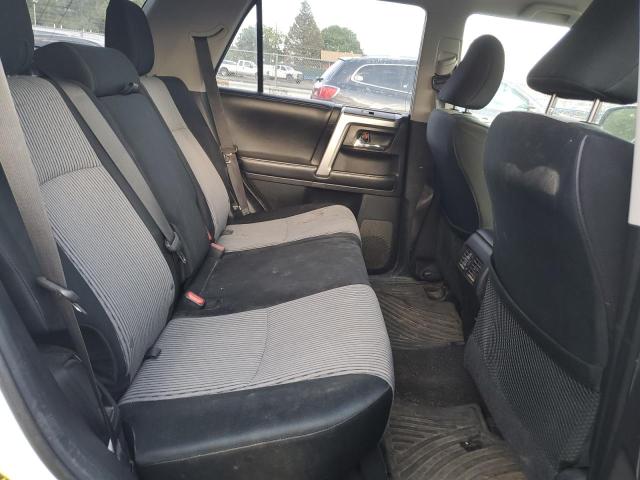 Photo 11 from auction – 2015 TOYOTA 4RUNNER SR with VIN JTEBU5JR1F5235084