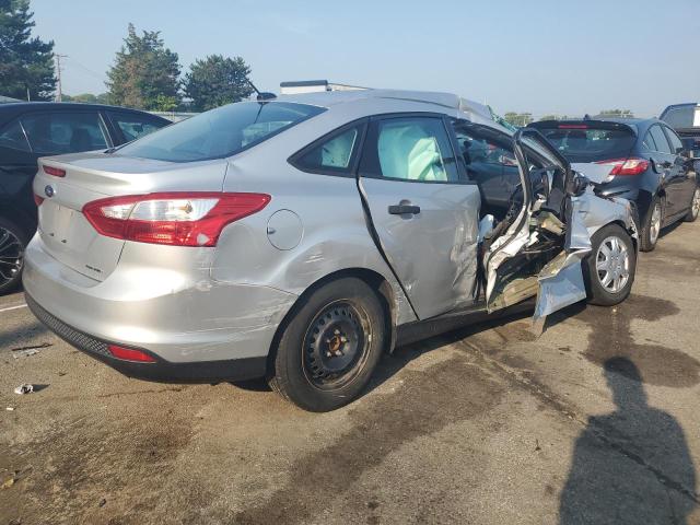 Foto 3 de la subasta – 2013 FORD FOCUS S con VIN 1FADP3E20DL162715
