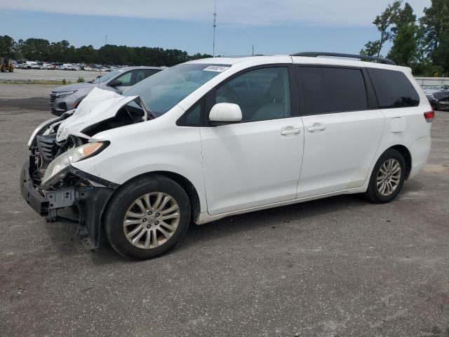 TOYOTA SIENNA XLE 2014 with VIN 5TDYK3DCXES517006 - Photo from auction