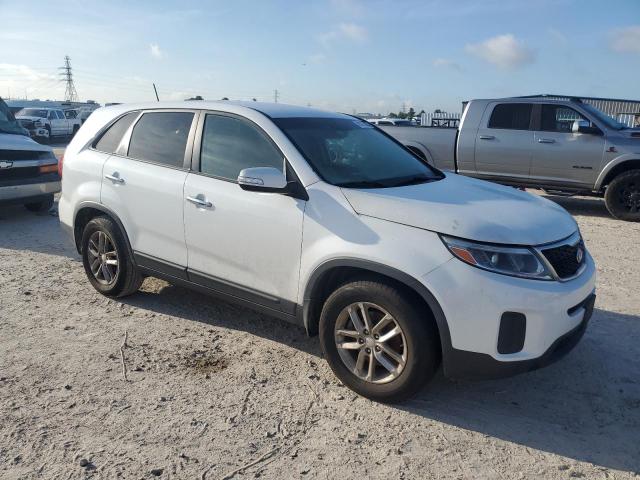 Photo 4 from auction – 2014 KIA SORENTO LX with VIN 5XYKT3A60EG452889