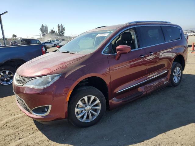 CHRYSLER PACIFICA T 2018 with VIN 2C4RC1BG8JR233436 - Photo from auction