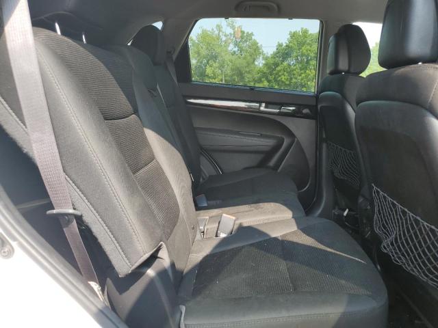 Photo 11 from auction – 2015 KIA SORENTO LX with VIN 5XYKTDA79FG636812