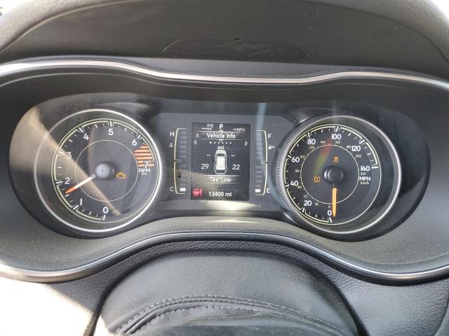 Photo 9 from auction – 2019 JEEP CHEROKEE L with VIN 1C4PJLCB2KD458015