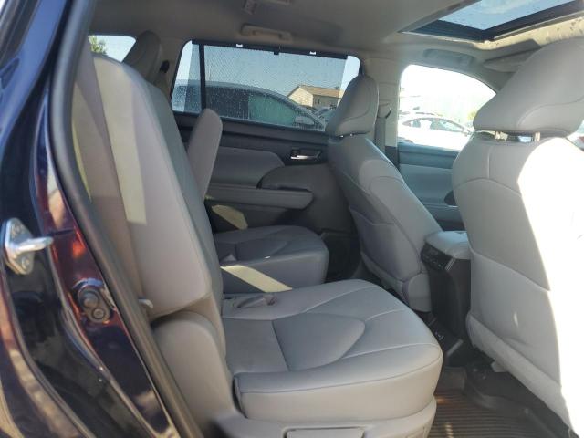 Photo 11 from auction – 2022 TOYOTA HIGHLANDER with VIN 5TDHZRBH6NS222627