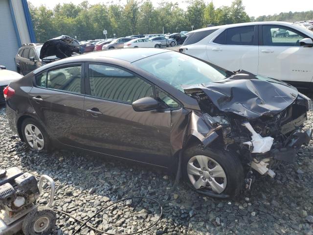Photo 4 from auction – 2017 KIA FORTE LX with VIN 3KPFK4A75HE104509