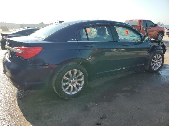 Photo 3 from auction – 2013 CHRYSLER 200 TOURIN with VIN 1C3CCBBB6DN600498