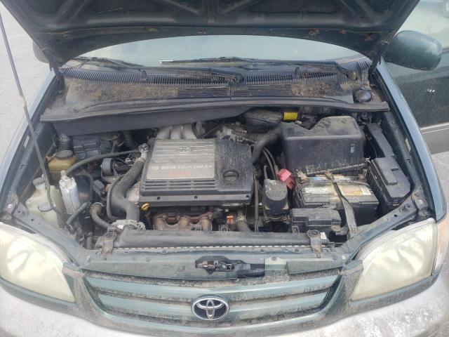 Photo 12 from auction – 2002 TOYOTA SIENNA LE with VIN 4T3ZF13C22U460857