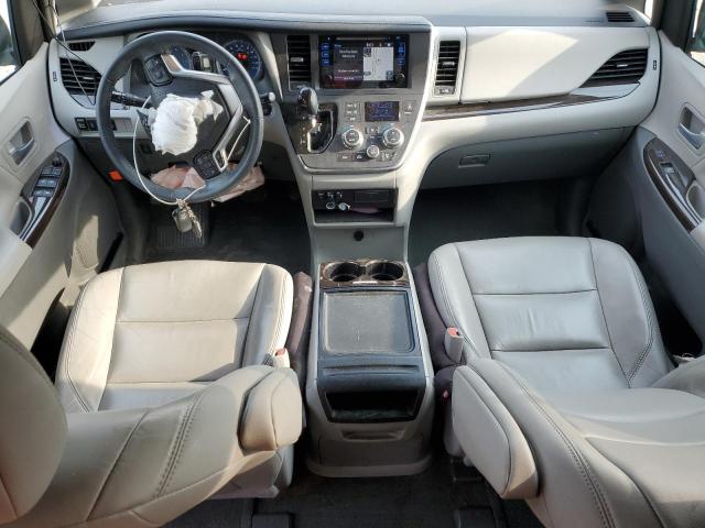 Photo 8 from auction – 2017 TOYOTA SIENNA XLE with VIN 5TDDZ3DC9HS181198