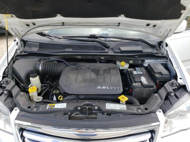 Photo 12 from auction – 2013 CHRYSLER TOWN & COU with VIN 2C4RC1BG4DR816252