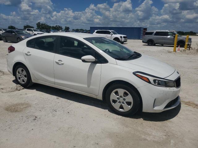 Photo 4 from auction – 2017 KIA FORTE LX with VIN 3KPFK4A79HE018202