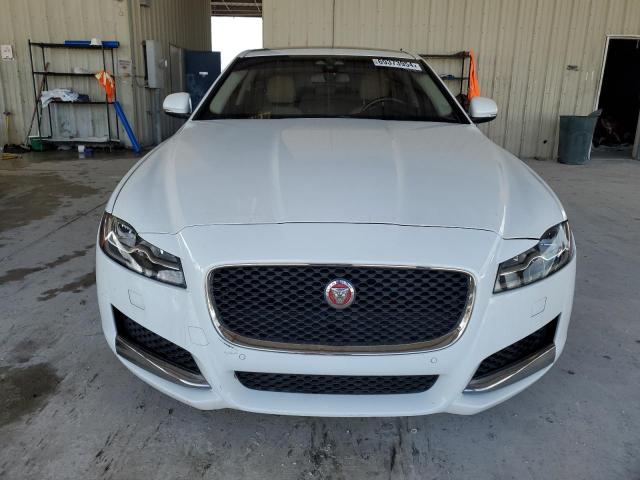 Photo 5 from auction – 2017 JAGUAR XF PREMIUM with VIN SAJBD4BVXHCY39095