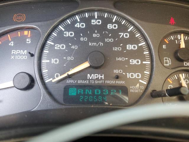 Photo 9 from auction – 2002 CHEVROLET SILVERADO with VIN 1GCHC23112F202873