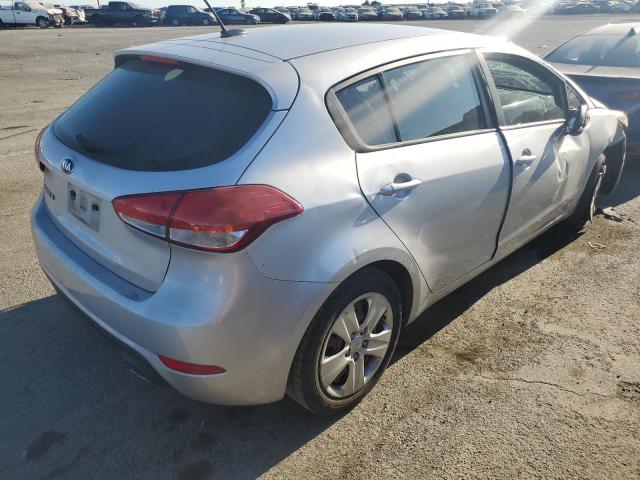 Photo 3 from auction – 2016 KIA FORTE LX with VIN KNAFK5A82G5599872