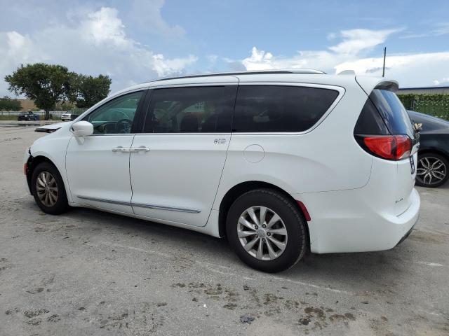 Photo 2 from auction – 2019 CHRYSLER PACIFICA T with VIN 2C4RC1BG4KR665944