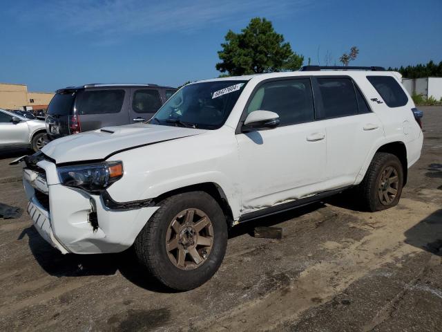 TOYOTA 4RUNNER SR 2019 with VIN JTEBU5JR8K5648873 - Photo from auction