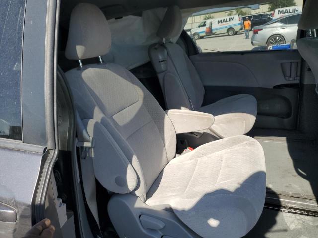 Photo 11 from auction – 2017 TOYOTA SIENNA LE with VIN 5TDKZ3DC5HS896776
