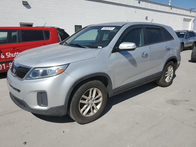 KIA SORENTO LX 2015 with VIN 5XYKT3A61FG593908 - Photo from auction