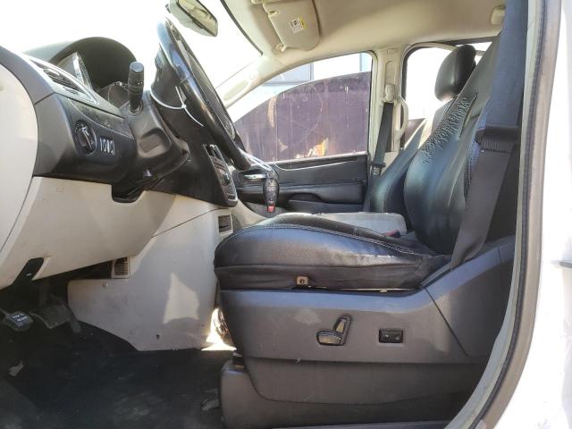 Photo 7 from auction – 2014 CHRYSLER TOWN & COU with VIN 2C4RC1BG2ER435212