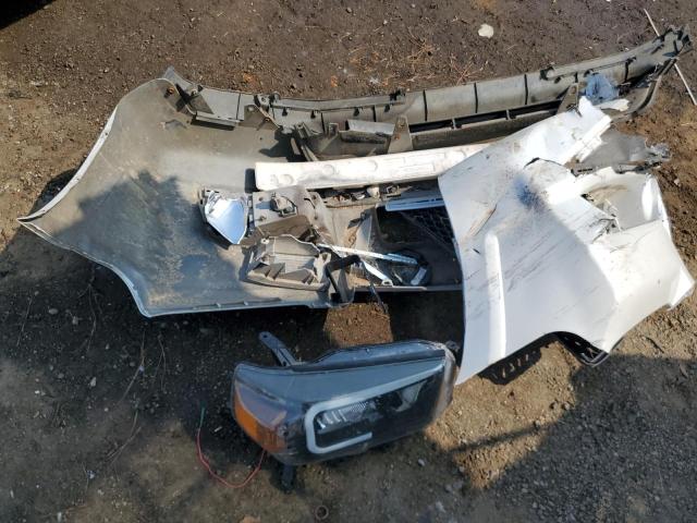 Photo 13 from auction – 2010 TOYOTA 4RUNNER SR with VIN JTEBU5JR0A5023477