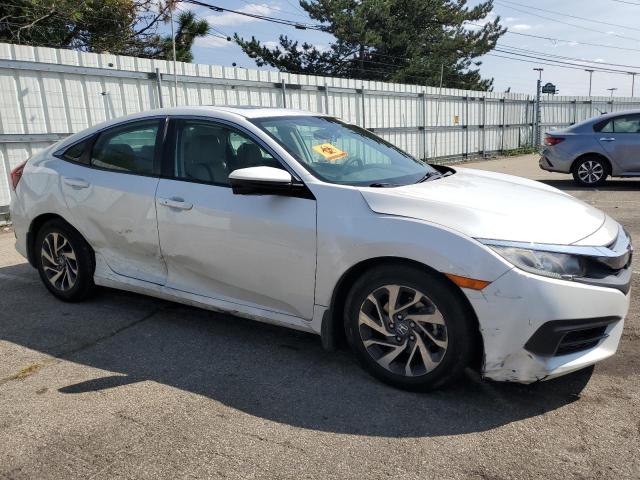Photo 4 from auction – 2018 HONDA CIVIC EX with VIN 19XFC2F79JE024940