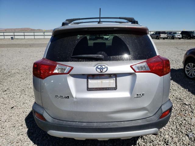 Photo 6 from auction – 2015 TOYOTA RAV4 XLE with VIN JTMRFREV0FD141540