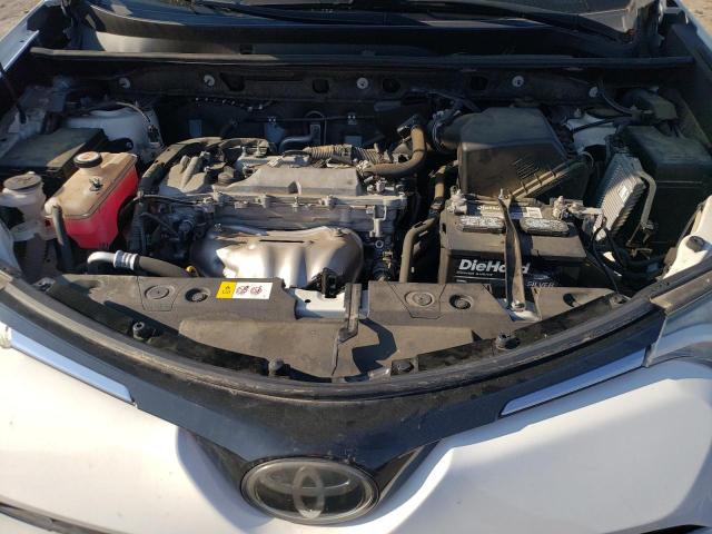 Photo 12 from auction – 2017 TOYOTA RAV4 XLE with VIN JTMWFREV3HJ103422