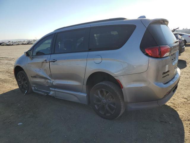 Photo 2 from auction – 2020 CHRYSLER PACIFICA T with VIN 2C4RC1BG4LR217141