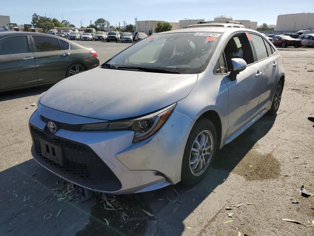 TOYOTA COROLLA LE 2022 with VIN JTDEAMDE3NJ039196 - Photo from auction