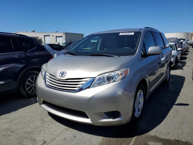 TOYOTA SIENNA LE 2017 with VIN 5TDKZ3DC9HS847368 - Photo from auction