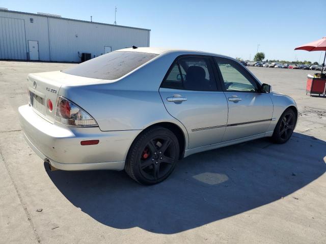 Photo 3 from auction – 2002 LEXUS IS 300 with VIN JTHBD192620063239