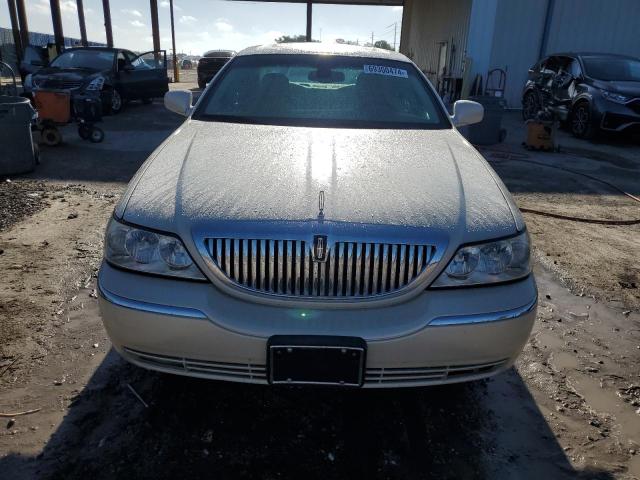 Photo 5 from auction – 2003 LINCOLN TOWN CAR C with VIN 1LNHM83W03Y672602