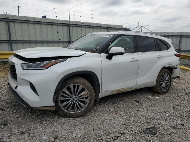 Фото 1 с аукциона – 2022 TOYOTA HIGHLANDER с VIN 5TDEBRCH2NS072781