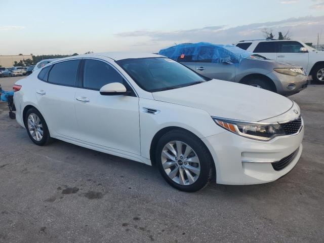 Photo 4 from auction – 2016 KIA OPTIMA EX with VIN 5XXGU4L39GG041641