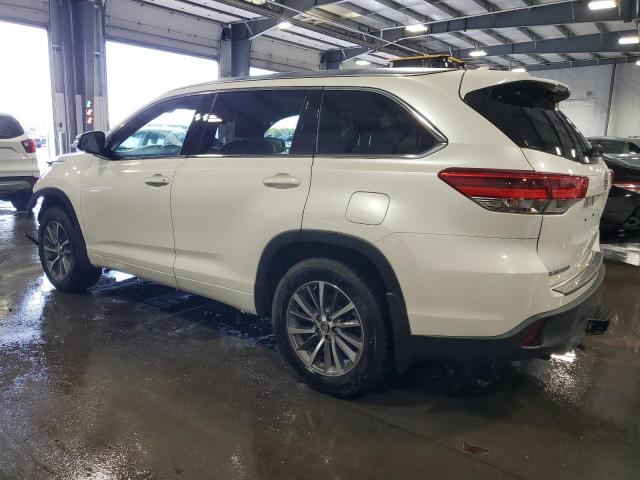 Photo 2 from auction – 2017 TOYOTA HIGHLANDER with VIN 5TDJZRFH8HS424305