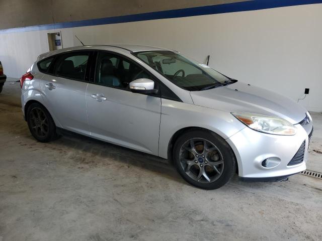 Foto 4 de la subasta – 2014 FORD FOCUS SE con VIN 1FADP3K27EL337452