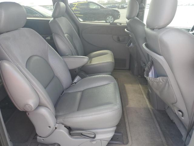 Photo 11 from auction – 2004 CHRYSLER TOWN & COU with VIN 2C8GP64L94R519267