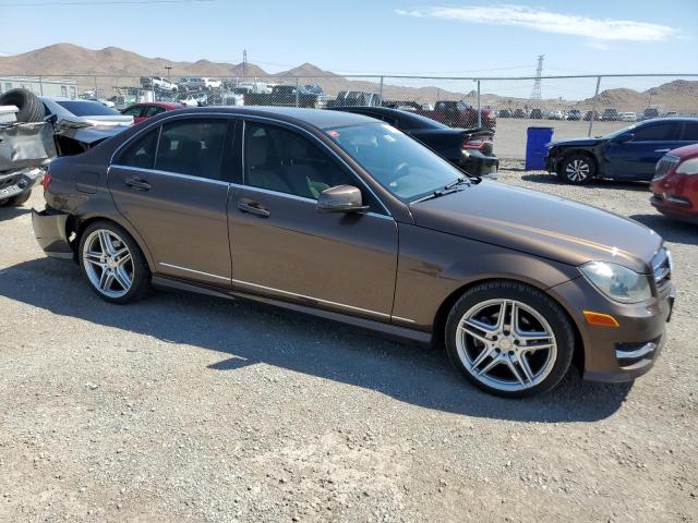 Photo 4 from auction – 2014 MERCEDES-BENZ C 250 with VIN WDDGF4HB8EA902509