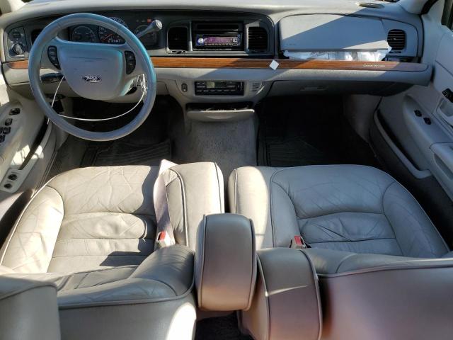 Photo 8 from auction – 2001 FORD CROWN VICT with VIN 2FAFP74W01X127756