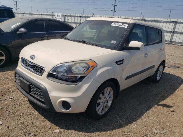 KIA SOUL 2013 مع رقم تعريف المركبة KNDJT2A58D7757307 - صورة من المزاد
