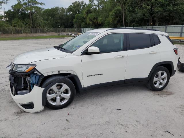 JEEP COMPASS LA 2019 with VIN 3C4NJCBB4KT699402 - Photo from auction