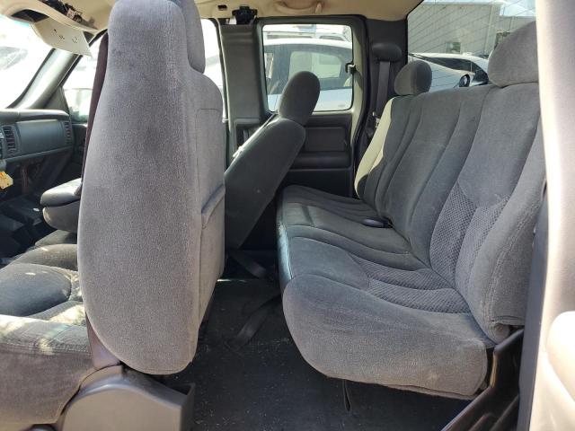 Photo 10 from auction – 2004 CHEVROLET SILVERADO with VIN 2GCEC19V641218813
