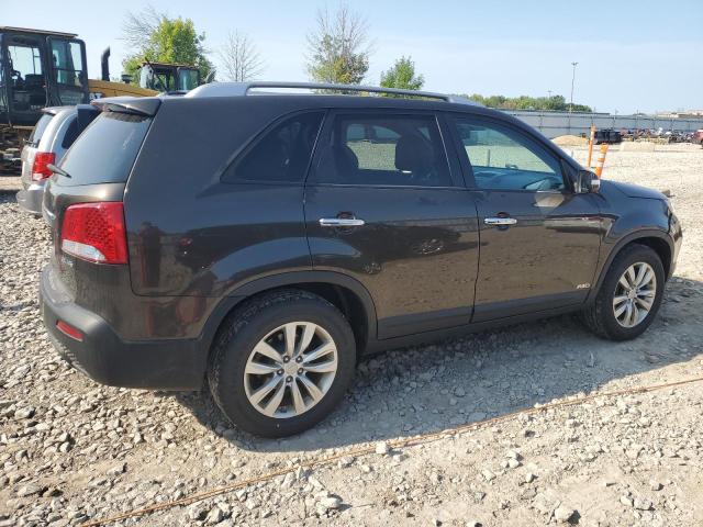 Photo 3 from auction – 2011 KIA SORENTO EX with VIN 5XYKUDA29BG156054