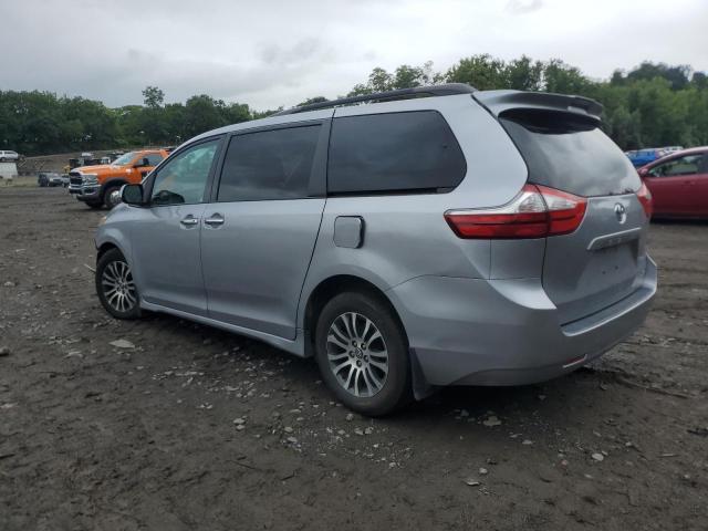 Photo 2 from auction – 2018 TOYOTA SIENNA XLE with VIN 5TDYZ3DC6JS945001