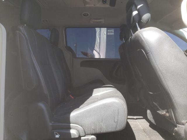 Photo 11 from auction – 2014 CHRYSLER TOWN & COU with VIN 2C4RC1BG2ER435212
