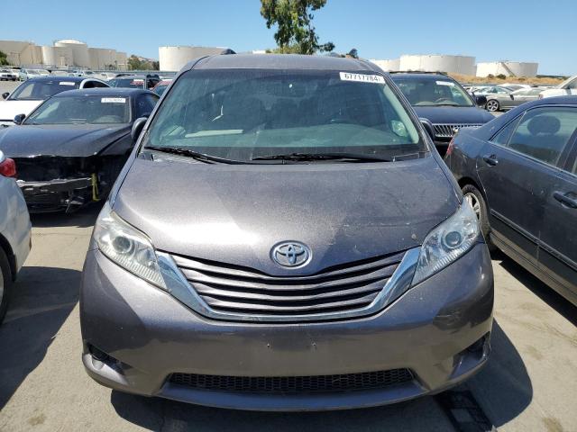 Photo 5 from auction – 2015 TOYOTA SIENNA LE with VIN 5TDKK3DC9FS563014