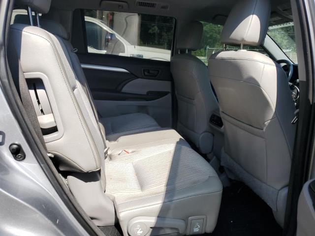 Photo 11 from auction – 2016 TOYOTA HIGHLANDER with VIN 5TDZKRFH0GS141158