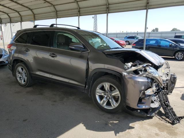 Photo 4 from auction – 2017 TOYOTA HIGHLANDER with VIN 5TDDZRFH3HS357500