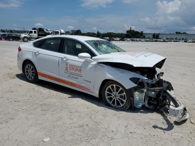Photo 4 from auction – 2017 FORD FUSION TIT with VIN 3FA6P0RU4HR388668