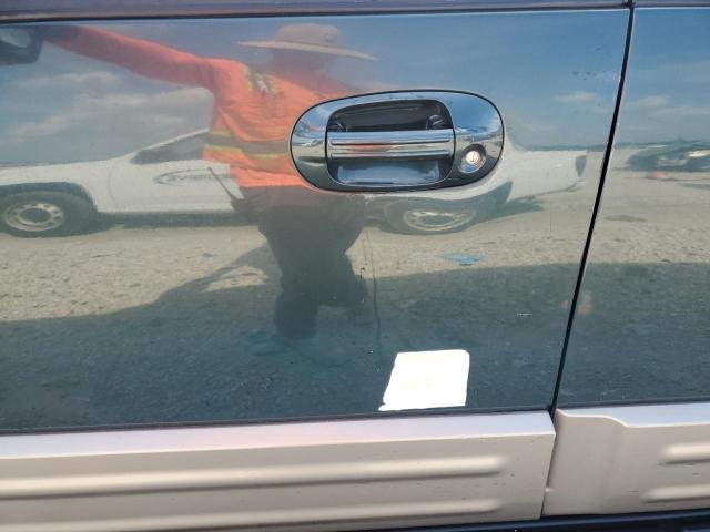 Photo 13 from auction – 2003 FORD EXPEDITION with VIN 1FMFU17L63LA57578