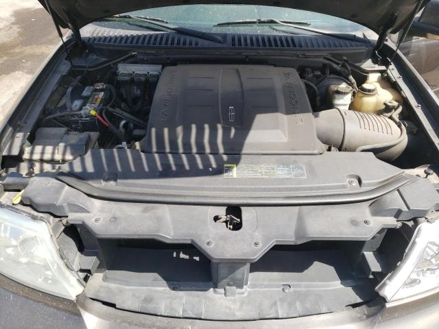 Photo 12 from auction – 2005 LINCOLN NAVIGATOR with VIN 5LMFU27565LJ18063